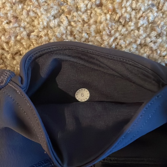 Lululemon size 6 leggings - Picture 5 of 5